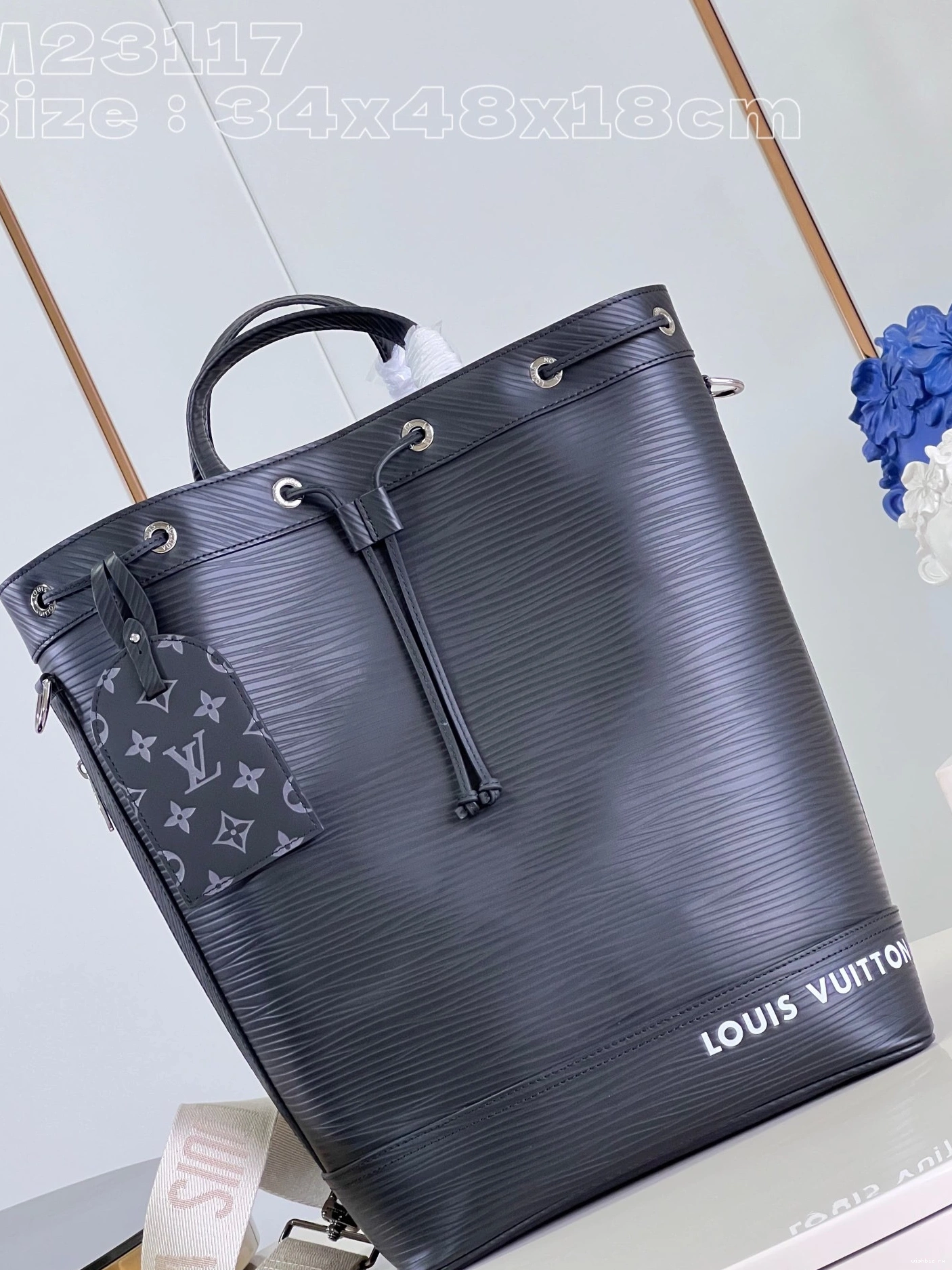 WIS VUITTON Maxi Sling LOUIS Noé 1031